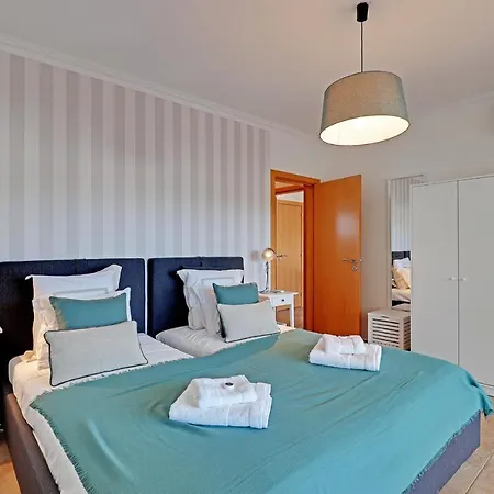 Vilamoura Modern & Bright With Pool By Homing 公寓